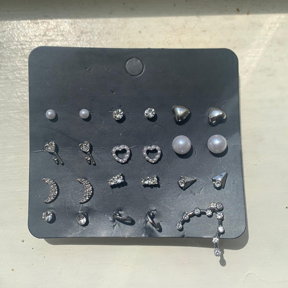 NWT Set of Earrings